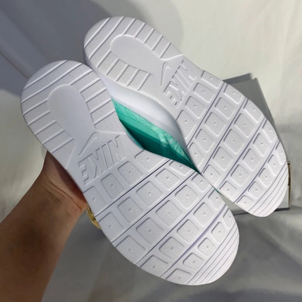 Nike Tanjun Print Light Aqua Blue White Shoes Womans 6.5 - Picture 6 of 6